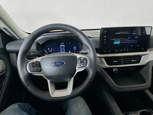 New 2026 Ford Explorer Active w/ Active Comfort Package image 11