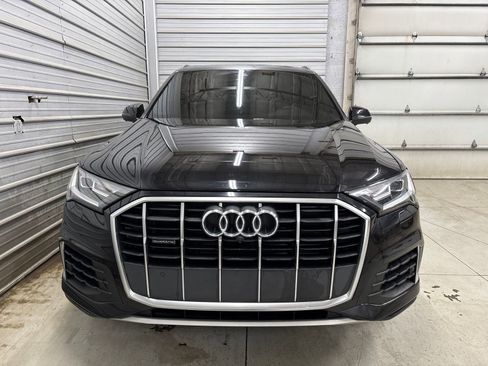 Used 2021 Audi Q7 3.0T Premium Plus w/ Premium Plus Package AWD/4WD image 2