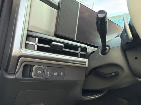 Used 2024 Hyundai Santa Fe SEL image 34