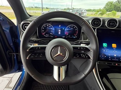Used 2025 Mercedes-Benz GLC 300 4MATIC image 18