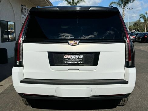 Used 2018 Cadillac Escalade Platinum image 6