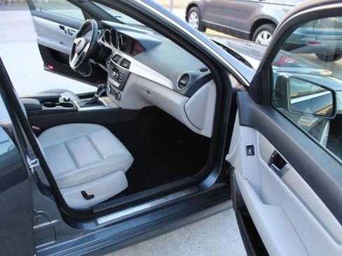 Used 2013 Mercedes-Benz C 250 Sedan image 12