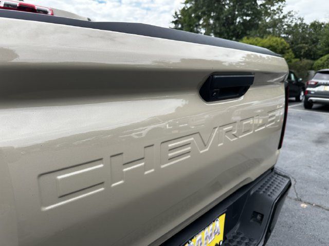 Used 2024 Chevrolet Colorado Trail Boss w/ Technology Package AWD/4WD image 43