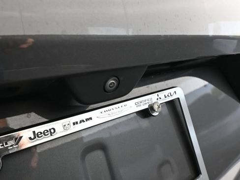 Used 2023 Jeep Grand Cherokee L Limited w/ Trailer Tow Group (B) RWD image 42