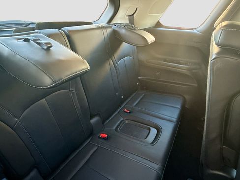 Used 2022 INFINITI QX60 Sensory w/ Cargo Package image 28