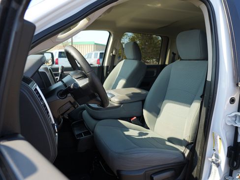 Used 2017 RAM 2500 SLT image 12