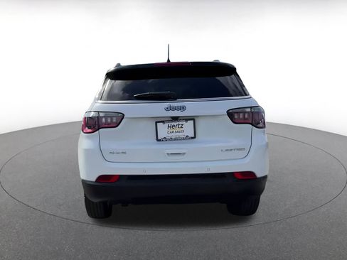 Used 2025 Jeep Compass Limited image 12