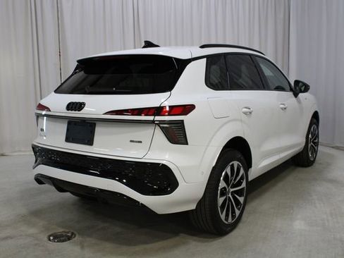 New 2026 Audi Q3 quattro 2.0T AWD/4WD image 27