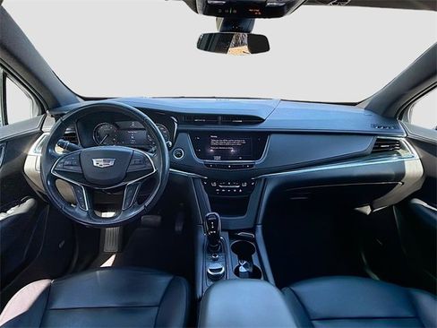 Used 2020 Cadillac XT5 Premium Luxury image 16