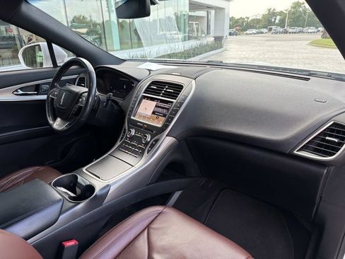 Used 2019 Lincoln Nautilus Reserve AWD/4WD image 23