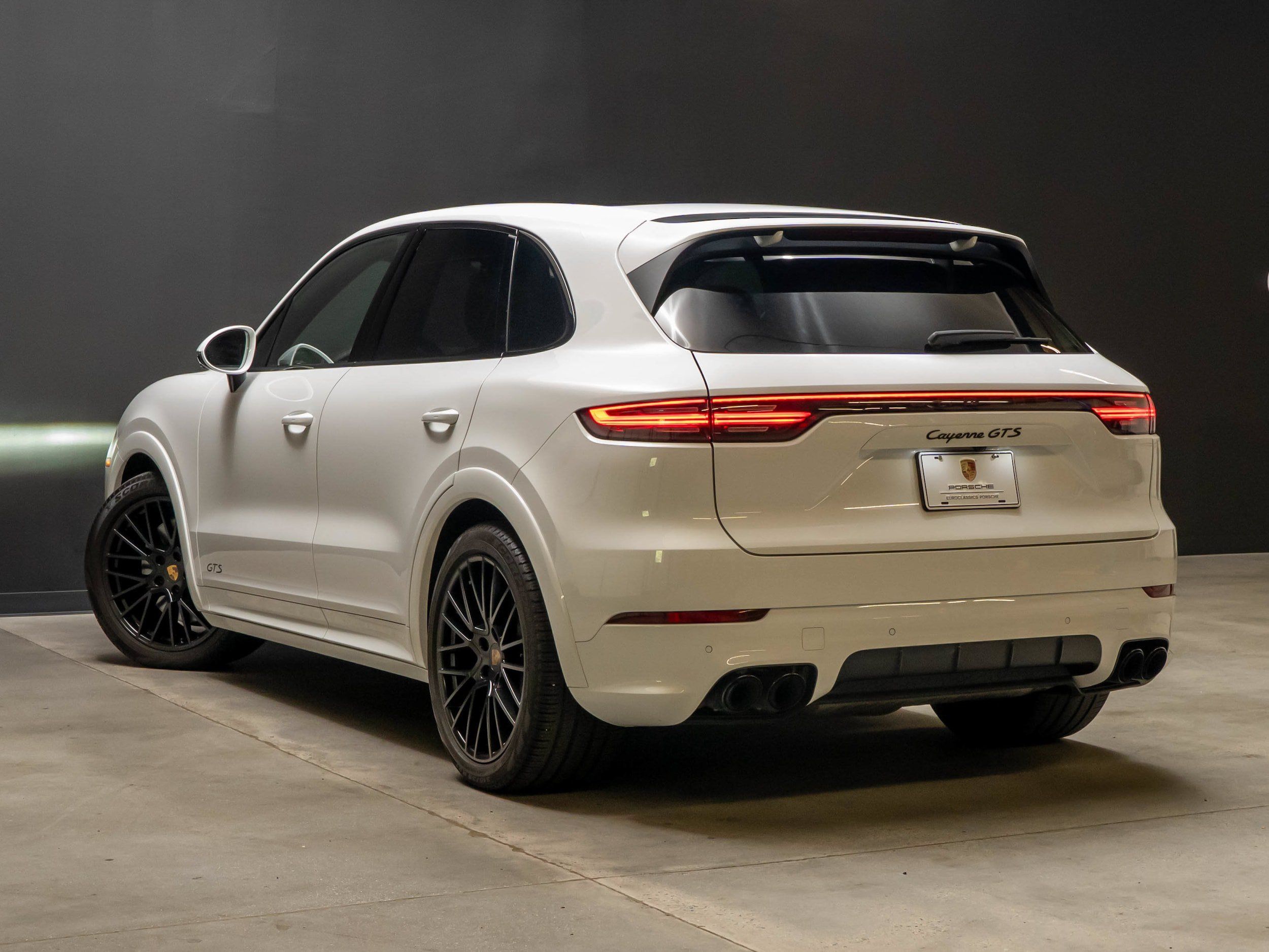 Certified 2023 Porsche Cayenne GTS AWD/4WD image 3