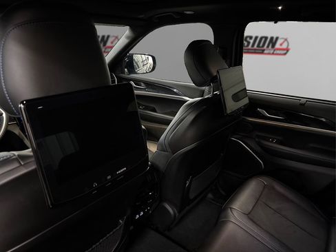 Used 2024 Jeep Grand Cherokee Trailhawk w/ Advanced Protech Group II image 25