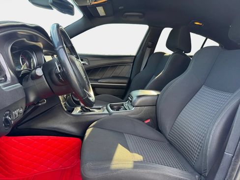 Used 2019 Dodge Charger R/T RWD image 9