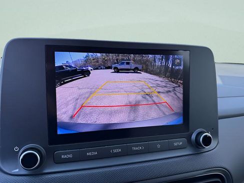 Used 2022 Hyundai Kona SEL w/ Winter Weather Package AWD/4WD image 8