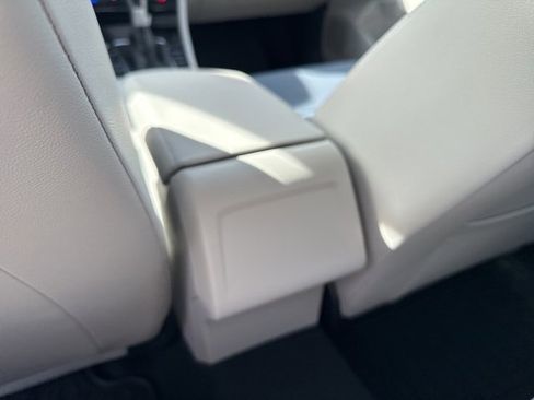 Certified 2025 Volkswagen Jetta SE image 24