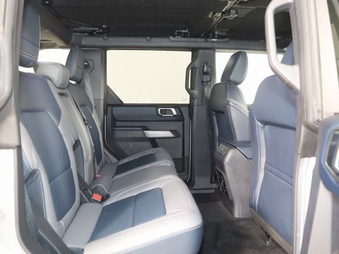 Used 2022 Ford Bronco Outer Banks image 14