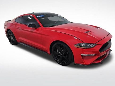 Used 2022 Ford Mustang Coupe w/ Black Accent Package RWD image 8