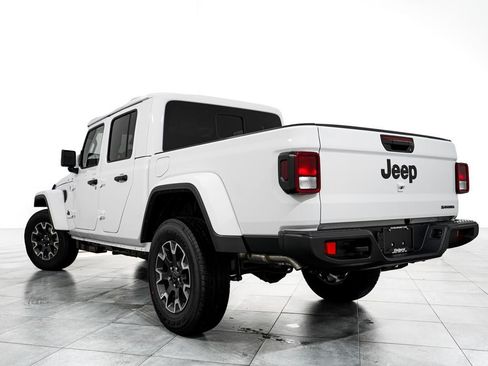 New 2026 Jeep Gladiator Sport AWD/4WD image 5
