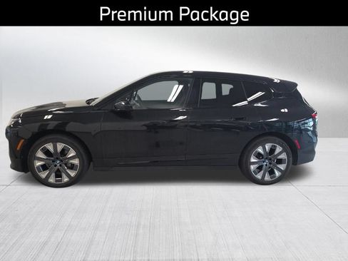 Used 2024 BMW iX xDrive50 w/ Premium Package AWD/4WD image 8