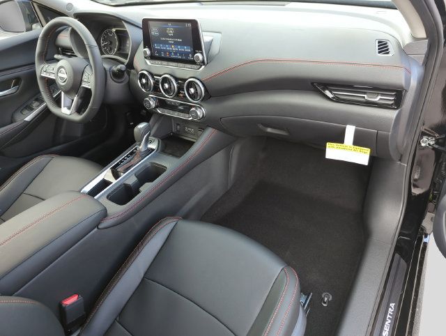Certified 2025 Nissan Sentra SR w/ SR Premium Package FWD image 17