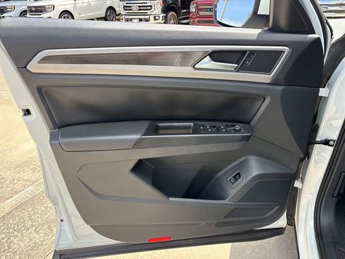 Used 2019 Volkswagen Atlas SEL R-Line FWD image 15