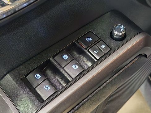 Used 2018 Toyota Tacoma TRD Sport w/ Technology Package image 44