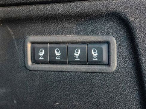 Used 2024 Jeep Wagoneer L Series II w/ Flexible Seating Group AWD/4WD image 24