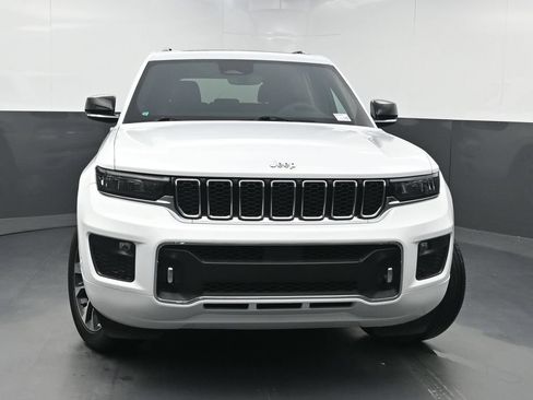 Used 2023 Jeep Grand Cherokee Overland AWD/4WD image 46