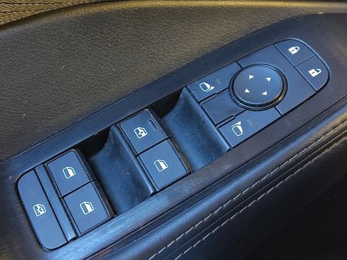 Used 2021 Nissan Rogue SV image 27