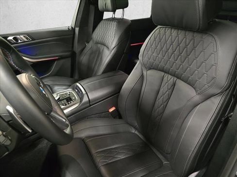 Used 2026 BMW X7 M60i image 17