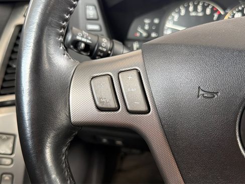Used 2004 Cadillac XLR RWD image 23