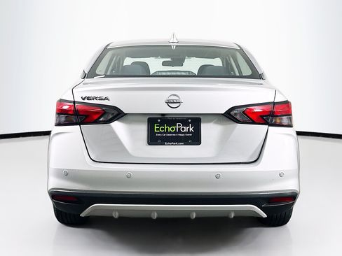 Used 2025 Nissan Versa SV FWD image 7