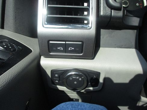 Used 2015 Ford F150 XLT w/ Equipment Group 302A Luxury image 18