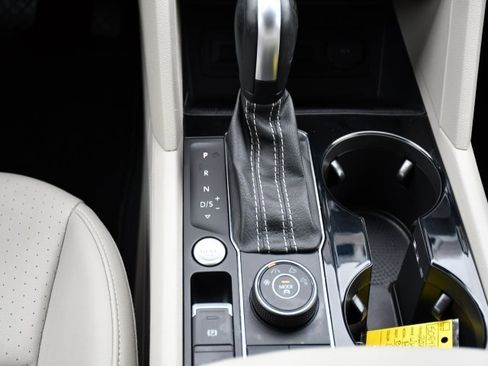 Used 2023 Volkswagen Atlas SEL image 28