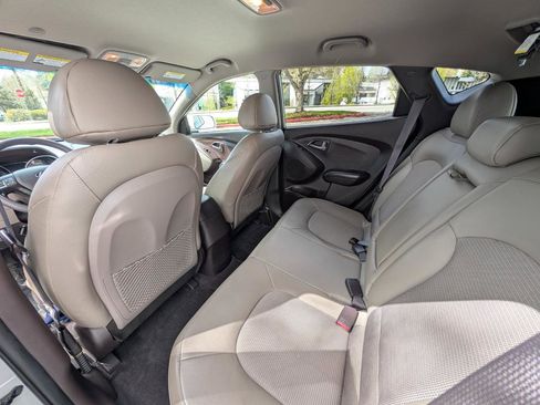 Used 2015 Hyundai Tucson GLS w/ Option Group 02 image 8