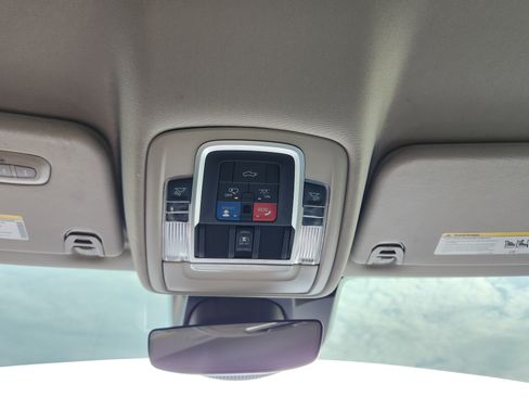 Used 2022 RAM 1500 Laramie AWD/4WD image 21