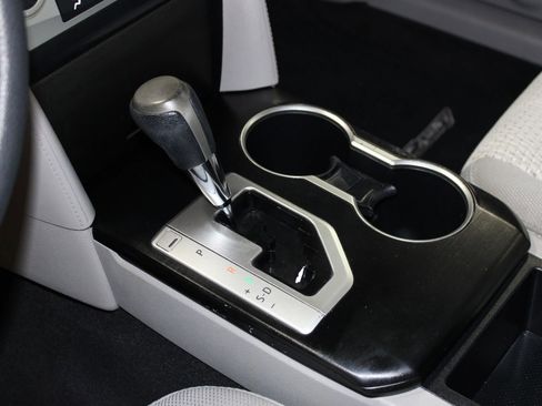 Used 2012 Toyota Camry FWD image 16