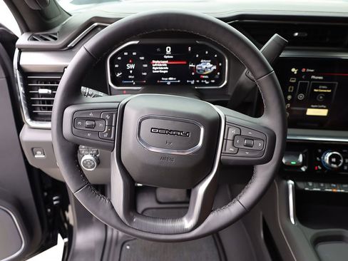 Used 2026 GMC Sierra 3500 Denali Ultimate AWD/4WD image 13