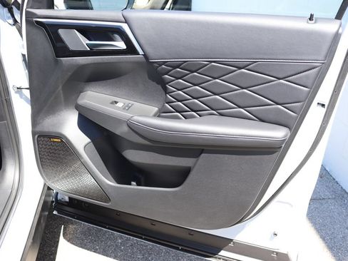 New 2026 Mitsubishi Outlander SEL Black Edition AWD/4WD image 37