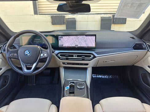 Used 2023 BMW i4 eDrive35 w/ Premium Package RWD image 13