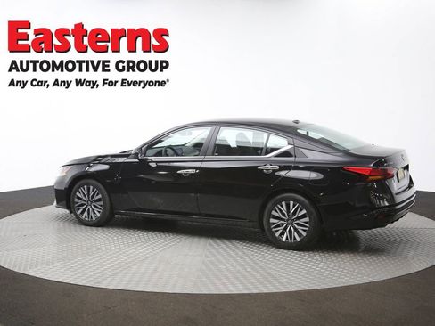 Used 2024 Nissan Altima 2.5 SV image 61