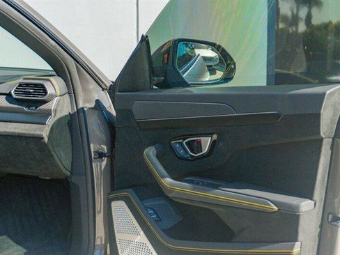 Used 2024 Lamborghini Urus Performante image 57