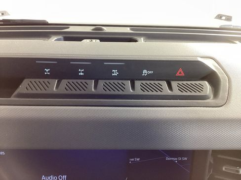 Used 2022 Ford Bronco Everglades AWD/4WD image 23