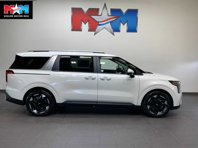 New 2026 Kia Carnival EX