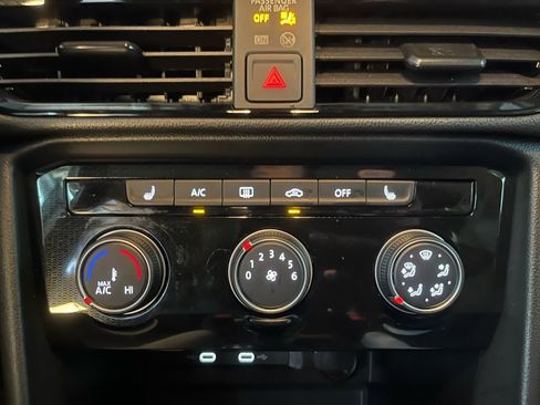 Certified 2025 Volkswagen Taos S AWD/4WD image 18