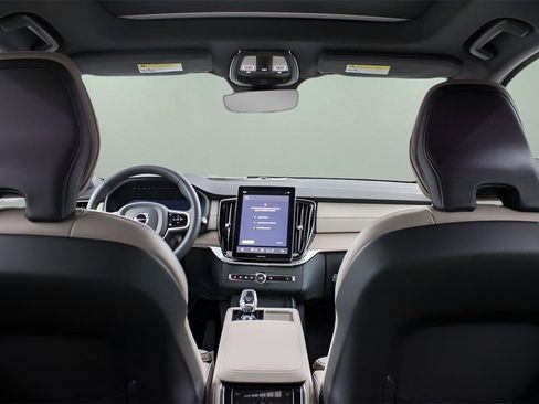New 2026 Volvo XC60 T8 Ultra image 11