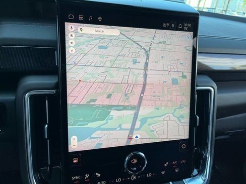 New 2026 GMC Yukon Elevation image 16