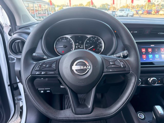 Used 2025 Nissan Kicks Play S FWD image 29