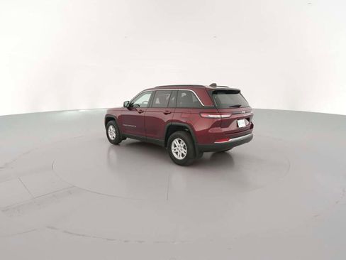 New 2025 Jeep Grand Cherokee Laredo image 8