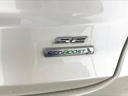 Used 2020 Ford Fusion SE image 14